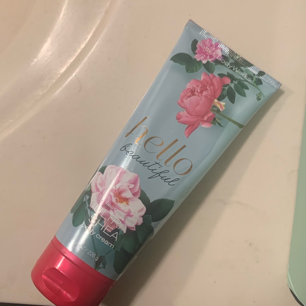 Bath & Body Works Hello Beautiful body cream